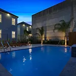 Hosteeva Modern Condo Near Magazine St & Close To Fq